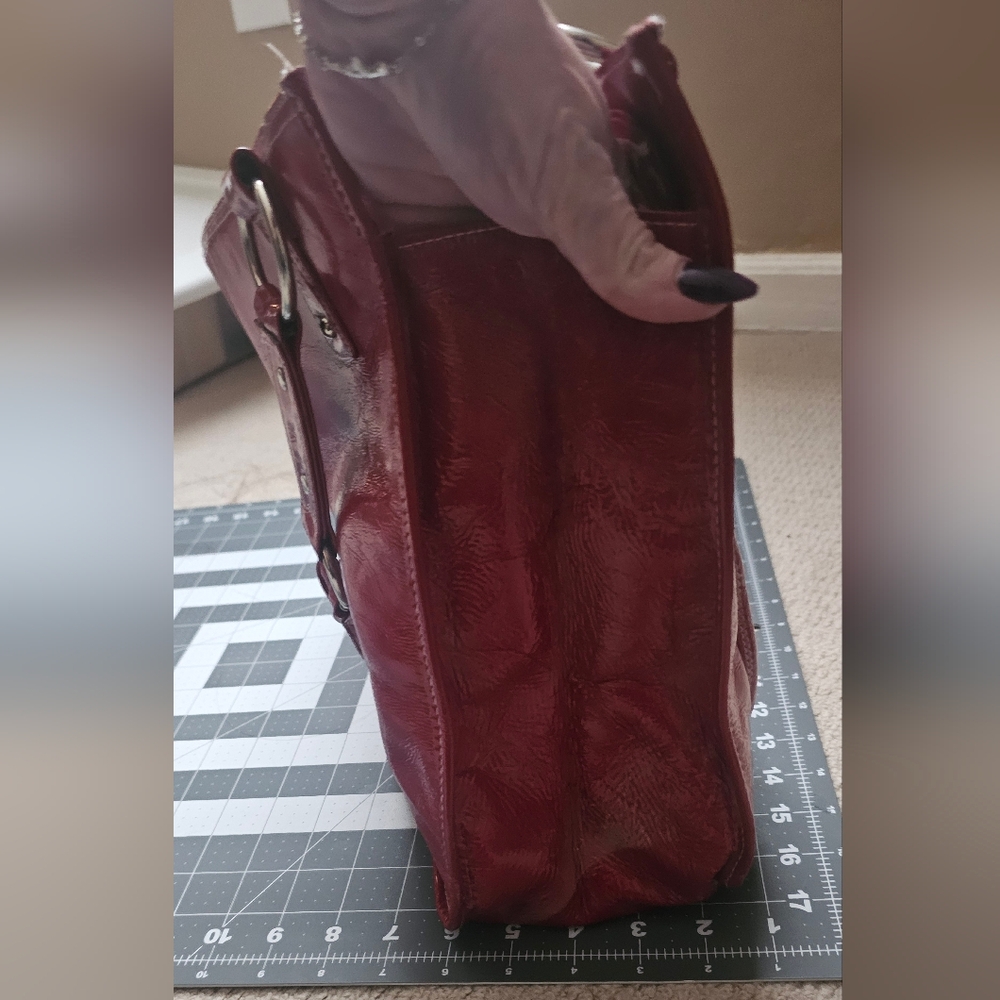 Red Patent Leather Women's Tote/purse - Picture 3 of 14